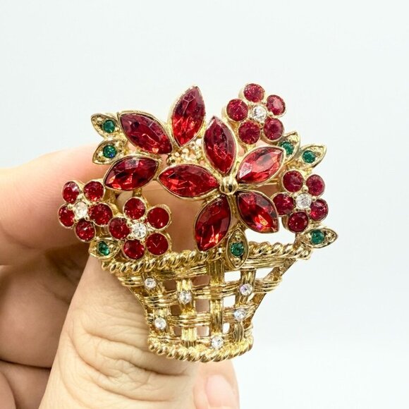 Vintage Red Rhinestone PoinsettiaCrystal and Gold Tone Basket Brooch - Picture 1 of 6